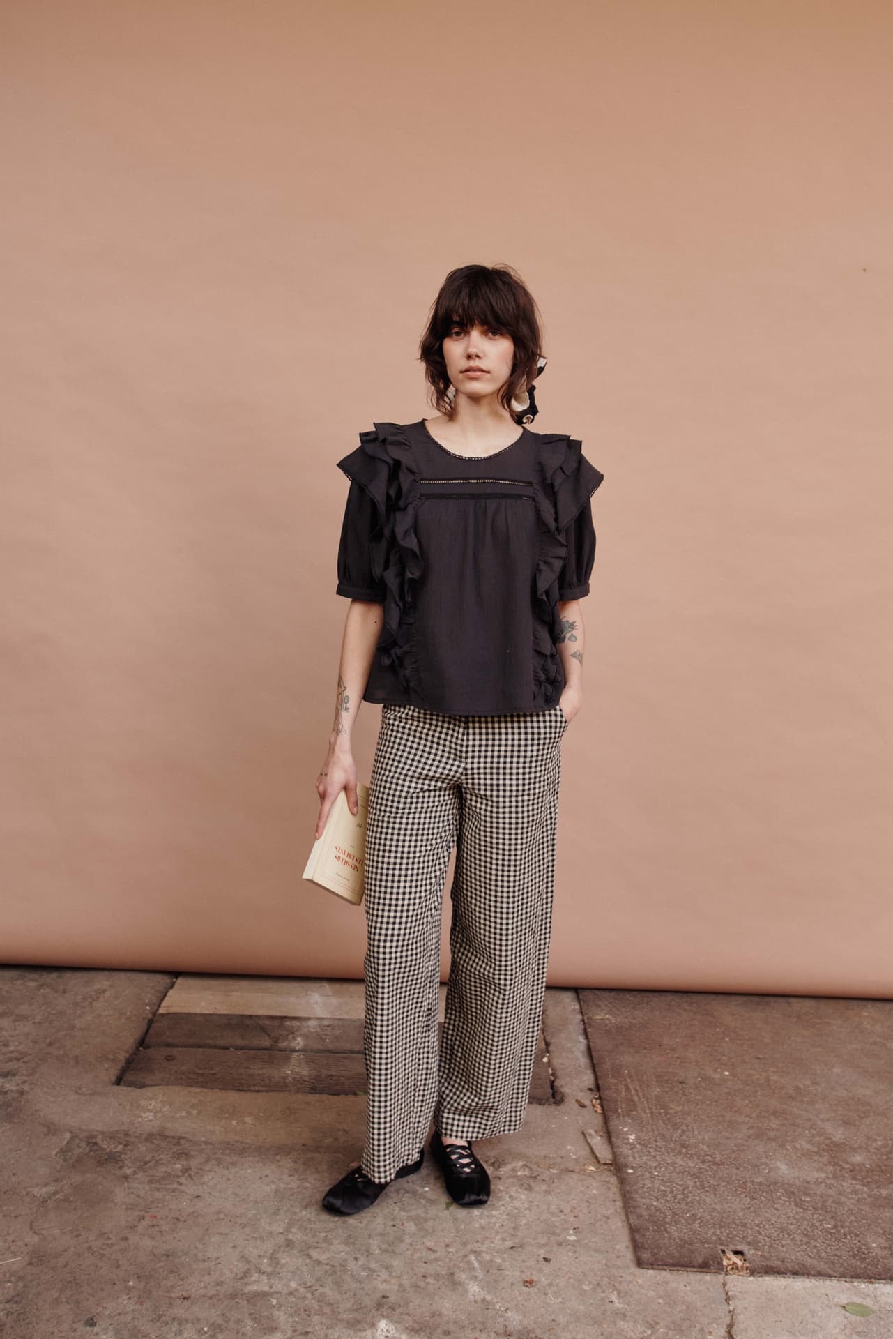 IDA-DAHLIA - NOIR - Lifestyle 2